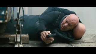 Download the video "RED 2 - In Cinemas NOW"