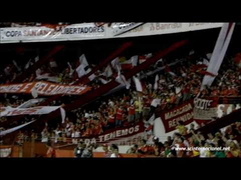 "Inter 4 x 0 Jaguares - SÓ TE PEÃ‡O ESSE CAMPEONATO - GUARDA POPULAR - Libertadores 2011" Barra: Guarda Popular • Club: Internacional