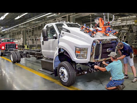 Building the Massive Ford Heavy Trucks - USA Assembly Plant