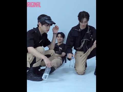 give what leeknow?😼 #leeknow #seungmin #2min #straykids