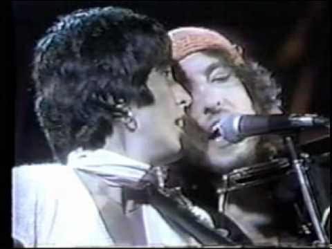 Johanna Bajs & Bobby fylle-Dillan blåser i vinden