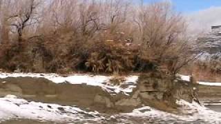 preview picture of video 'Wahweap Creek after the snow storm, 22 Jan 2010'
