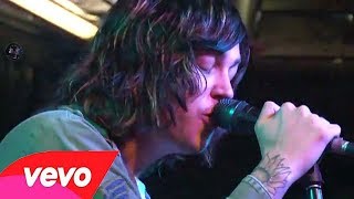 Sleeping with sirens - Live at KROQ (Gossip, Santeria and Legends)