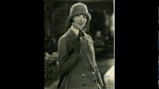 Sugar Foot Strut - The Charleston Chasers (w Red Nichols, Miff Mole. Pee Wee Russell) (1927)