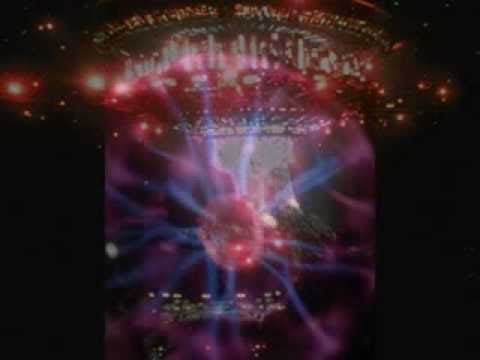 AleXperiments feat. Ricardo Kuster - Space Ships