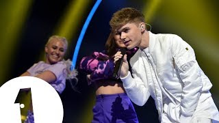 HRVY - Personal / Wish You Were Here (Radio 1&#39;s Teen Awards 2018)