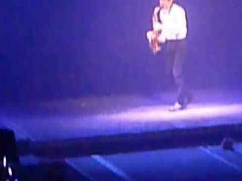 120406 Super Show 4 in Paris - Leeteuk - She