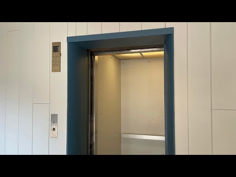 Very Old Colley Hydraulic Elevator in Des Plaines Illinois