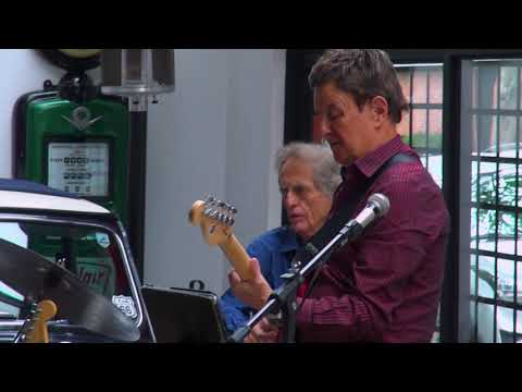 OS LUNÁTICOS (5min)