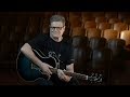 Gustavo Santaolalla interpreta  “Secreto en la montaña”