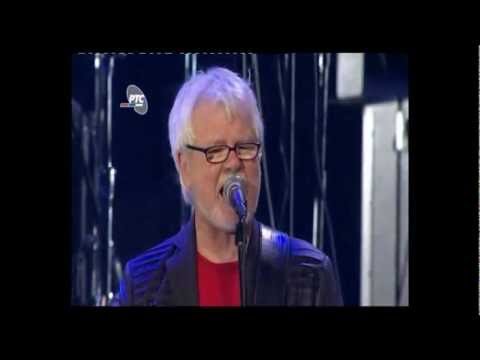 Yu Grupa feat. Aleksa Jelic - U tami disko kluba ( Sava Centar 2012 ) LIVE.wmv