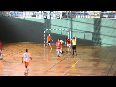 Jurand Transkom Cup - faul i gol dla Juranda Dream Team w meczu z Meblorzem