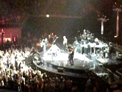 Kid Rock & Jon Bon Jovi together on stage at the O2 arena June 25th 2010.