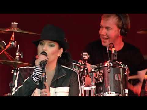 ROSENSTOLZ/Es tut immer noch weh Live 04 Willkommen in unserer Welt live draußen