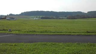 preview picture of video 'Aquila A211 (D-ESAG) landing Heubach (EDTH)'