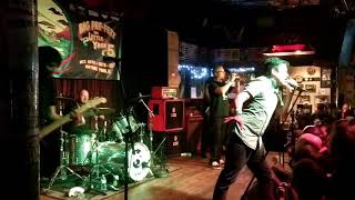 Mustard Plug - You - live at Pre-Fest 2017