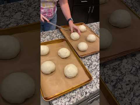🥖 Homemade Bread Bowls (Perfect for Soup Season!)