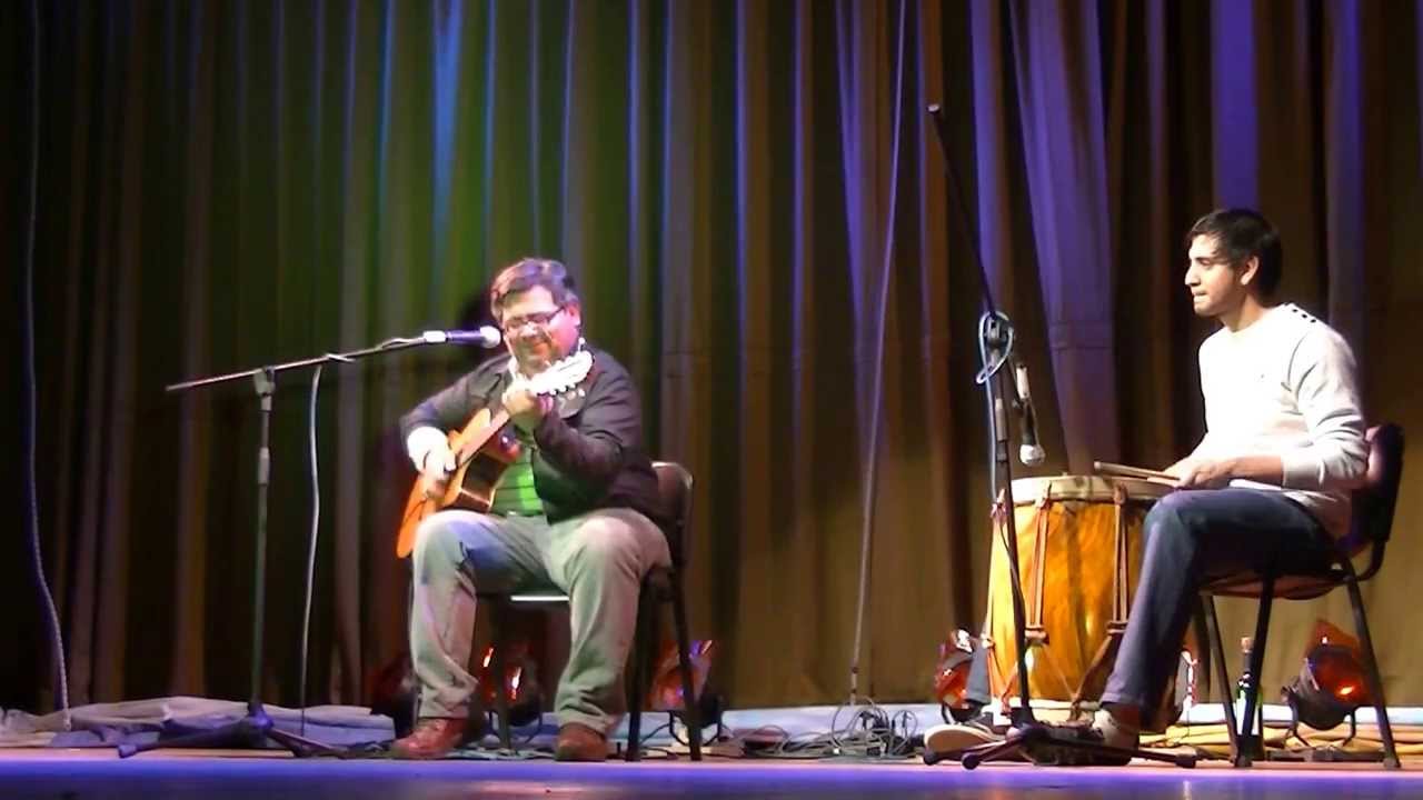 Canta el santiagueño Gustavo Villalba en homenaje al Folklore