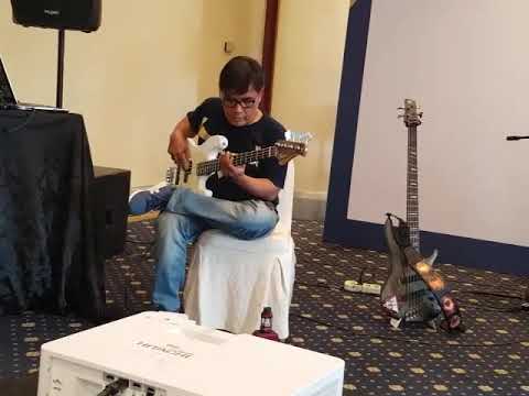 Alm Erwin Prasetya Coaching clinic Gitar Bass Lagu Cukup Siti Nurbaya