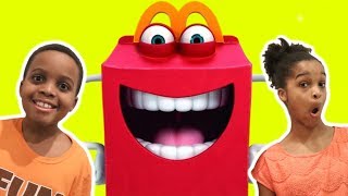 GIANT MCDONALD'S HAPPY MEAL - Shiloh and Shasha - Onyx Kids
