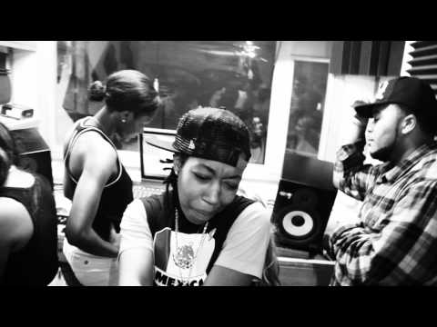 Lola Lauren - I Luv My Plug Prod. Dezperawdos Directed By Jamevinun (Studio Edition)