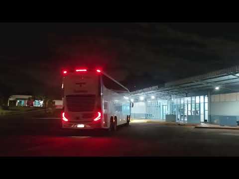 ÔNIBUS EMPRESA CATARINENSE SAINDO DA RODOVIÁRIA DE SANTA TEREZA DO OESTE PR