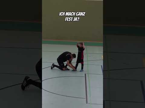 Man of honor 😂🔥 #football #soccer #bundesliga #football #sport #respectforthereferee #jellyfish