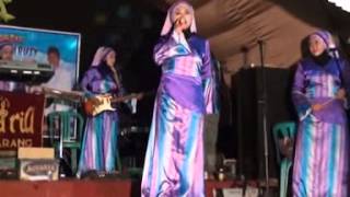 Download lagu Nida Ria - Sajadah Merah mp3 Download lagu Nida Ria - Sajadah Merah mp3