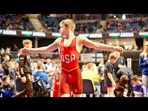U15 Xavier Flores (USA) vs Kirill Buldakov (EST) 52kg. Freestyle boys wrestling. B-cam-man