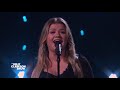 Tori Kelly Kelly Clarkson Perform Powerful Silent Night Duet