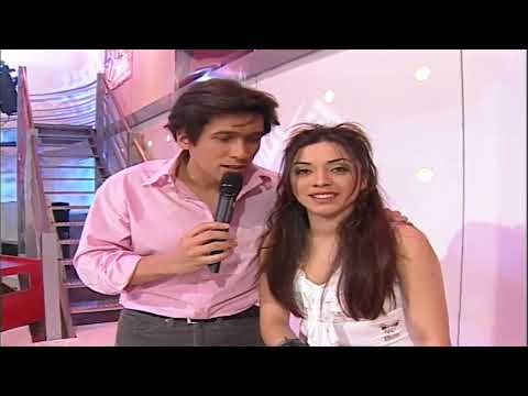 Rojo 3ra Generacion 2003 | Monserrat Bustamante - Recibiendo los llamados del Publico