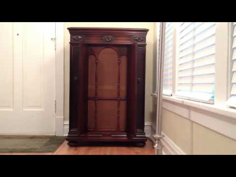 A Good Man Is Hard to Find • Ted Lewis and His Band (Victrola Credenza)