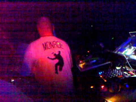 MEMORYMAN a.k.a. UOVO + JAMIE JONES @Black.Box 01Apr2011.mp4