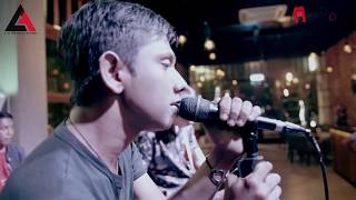 Download lagu Kasih jangan kau pergi live cover by Alecta (bunga-kasih jangan kau pergi) mp3