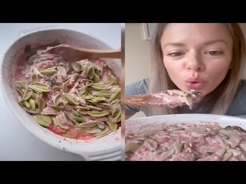 Woman makes viral feta pasta with strawberries and people are 'reporting' her