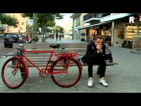 Kom er achter of de spelersbus is gevonden!