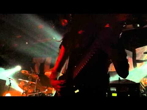Crimfall : The Crown Of Treason - Frost Upon Their Graves (Live In Paris)