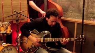 KENNY BURRELL - Chitlins con carne (David Regueiro Trio)