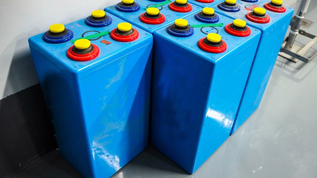 החשיבות של ארון לטעינת סוללות ליתיום thumbnail