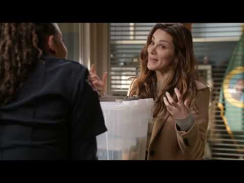 Maya and Carina | 6x10 Carina Tells Vic She Has A Crush On Maya