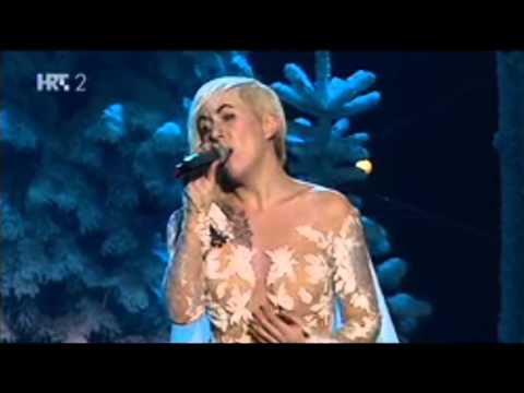 Nina Kraljić - Božić bili - Live