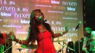 R&B Diva Atlanta Meelah  Williams performs I Should Let You Go  live at SOBs for RnB Spotlight