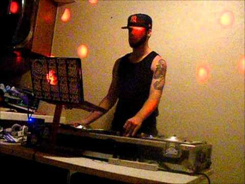 DJ FAME (LIVE) SHUFFLE MIX (UPLOADED 2011)