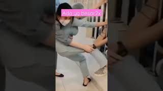 Download lagu Cewek cantik hampir di remas 🔴 Yang melihat sesuatu yg besar tulis di komen 😁😅 mp3