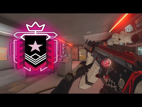 HOW A CONTROLLER CHAMPION PLAYS RANKED - Rainbow Six Siege Console