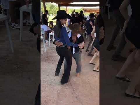 Cute/beautiful girls with Guy ronaldo#forro #danca #minasgerais #uruanademinas #fyp#passinho