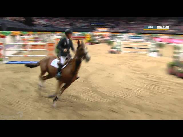 Half-sister of the mother of this Implanted Embryo is the CSI 1.60m jumping mare Oak Groves Heartfelt with rider Rolf Goran Bengtsson.