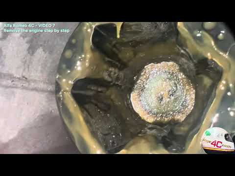 Alfa Romeo 4C VIDEO 7 Remove the engine step by step
