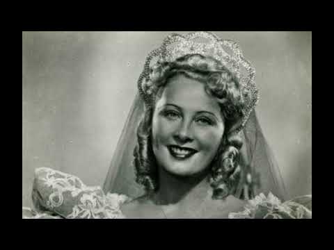 HONTHY  HANNA :  Glavari Hanna belépője A víg özvegy c. operettből