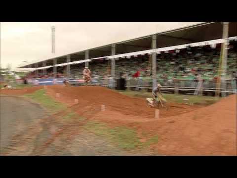 MXGP of Brazil 2013 - Gautier Paulin overtakes Ken de Dycker - Motocross